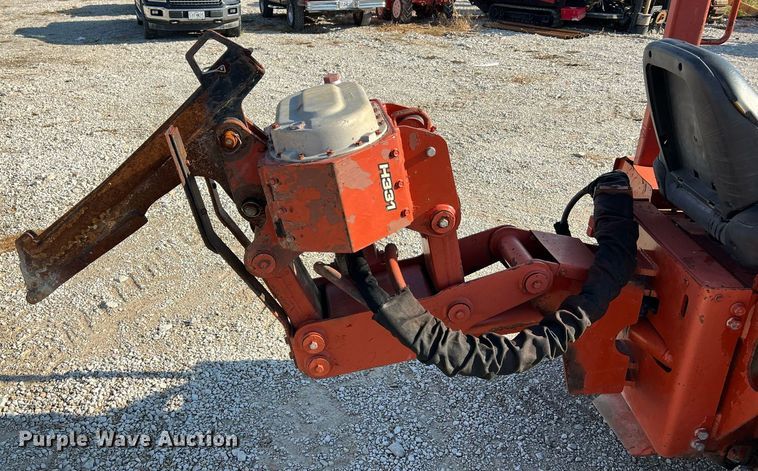 image for item NI9032 2001 Ditch Witch 3700DD  cable plow
