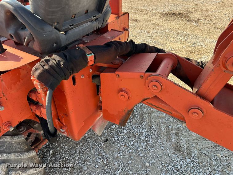 image for item NI9032 2001 Ditch Witch 3700DD  cable plow