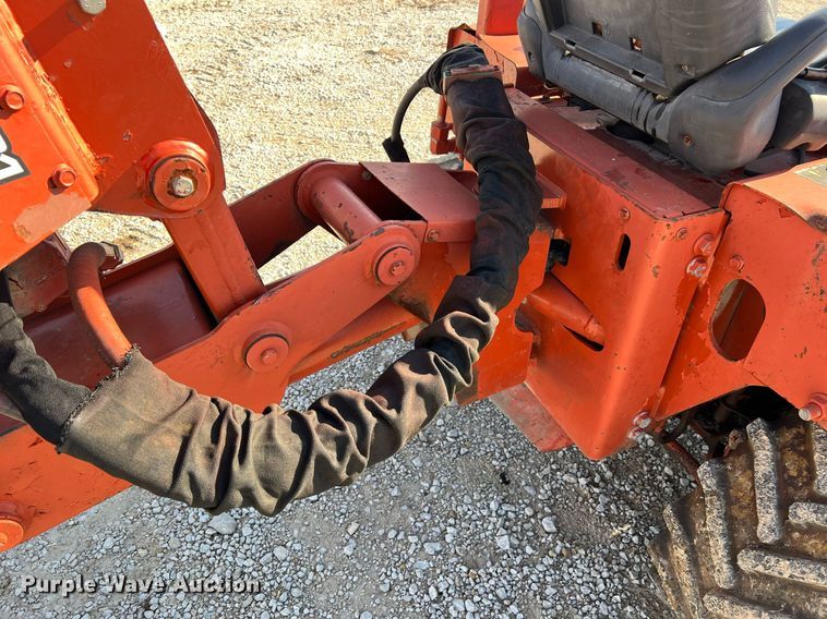 image for item NI9032 2001 Ditch Witch 3700DD  cable plow
