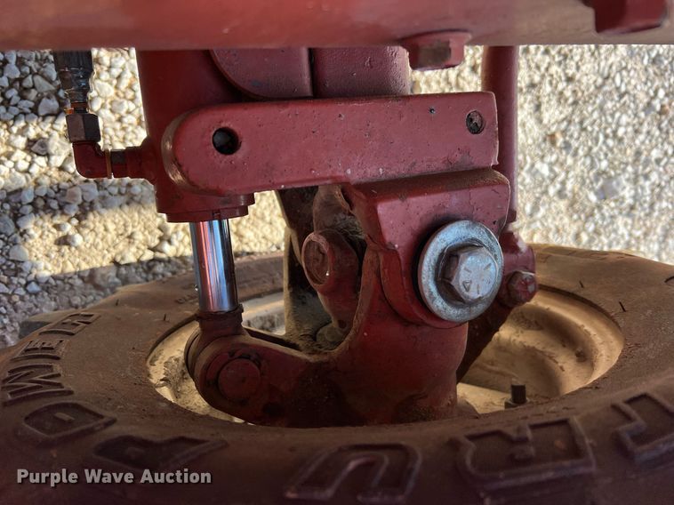 image for item NI9032 2001 Ditch Witch 3700DD  cable plow