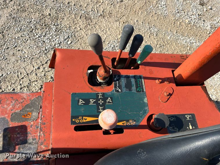 image for item NI9032 2001 Ditch Witch 3700DD  cable plow