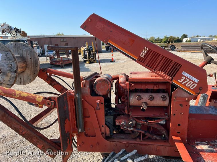 image for item NI9032 2001 Ditch Witch 3700DD  cable plow