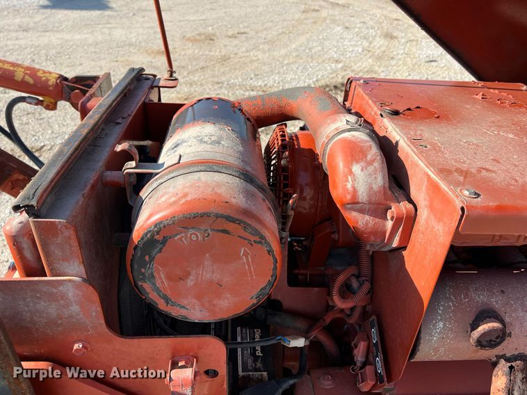 image for item NI9032 2001 Ditch Witch 3700DD  cable plow