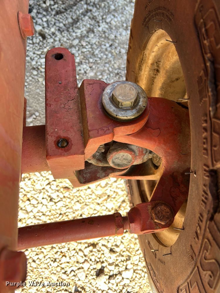 image for item NI9032 2001 Ditch Witch 3700DD  cable plow