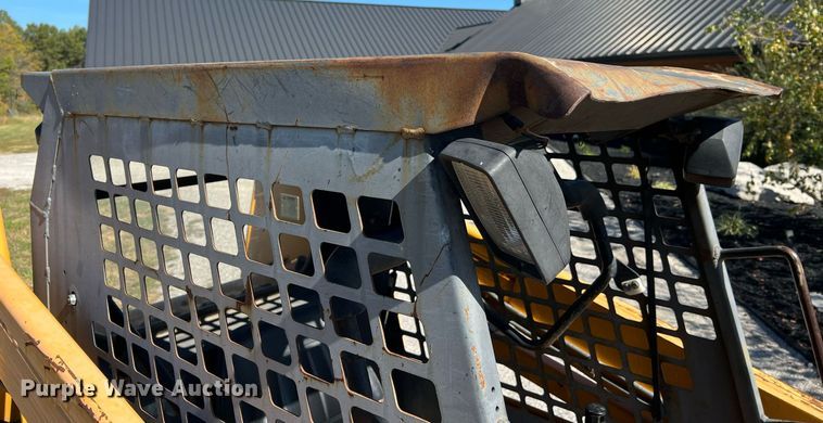 image for item NI9055 1998 Daewoo DSL801  skid steer loader