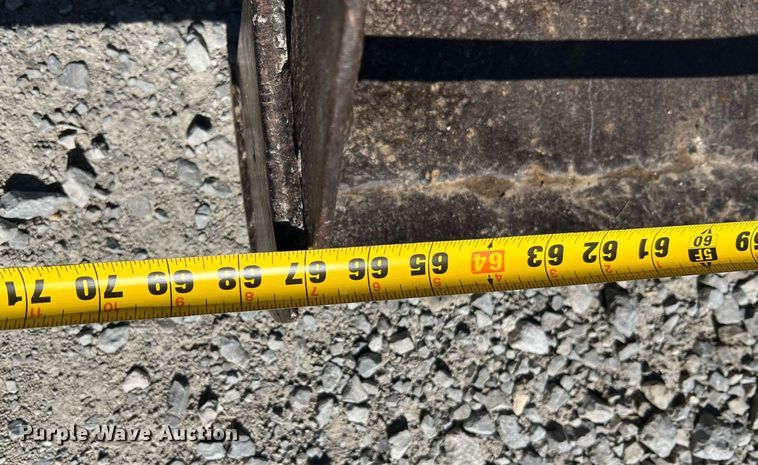 image for item NI9055 1998 Daewoo DSL801  skid steer loader