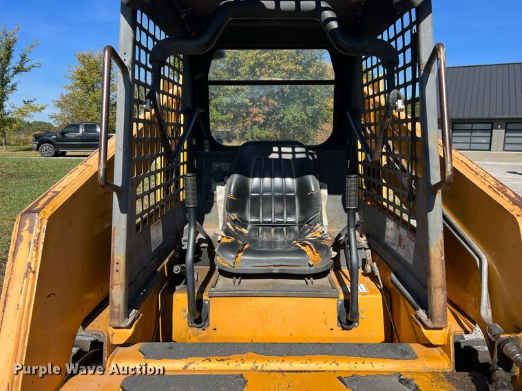 image for item NI9055 1998 Daewoo DSL801  skid steer loader