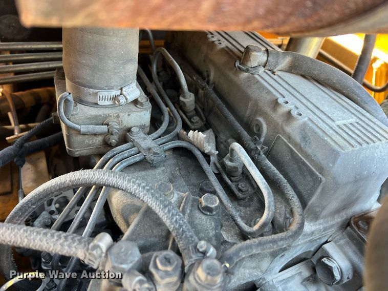 image for item NI9055 1998 Daewoo DSL801  skid steer loader