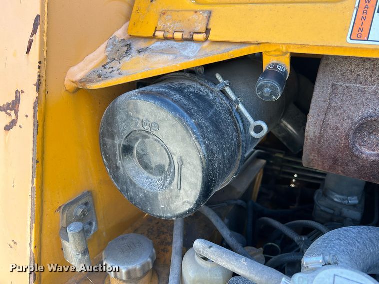 image for item NI9055 1998 Daewoo DSL801  skid steer loader
