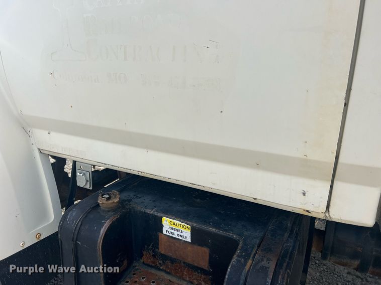 image for item NI9057 1990 Ford F800  crane truck