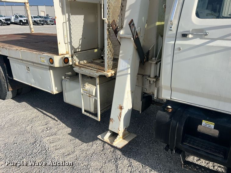 image for item NI9057 1990 Ford F800  crane truck