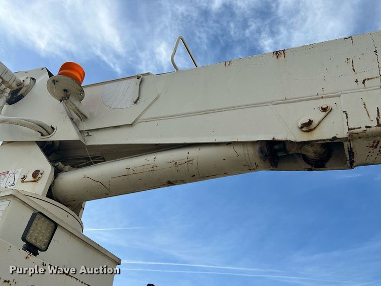 image for item NI9057 1990 Ford F800  crane truck