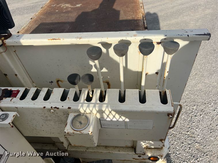 image for item NI9057 1990 Ford F800  crane truck