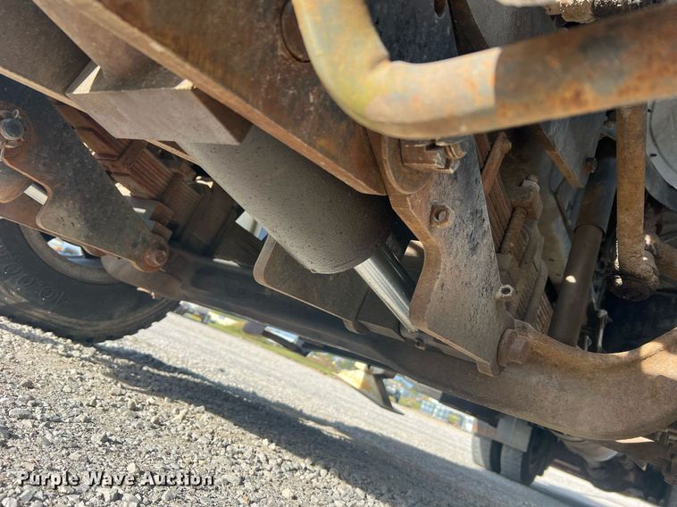 image for item NI9057 1990 Ford F800  crane truck