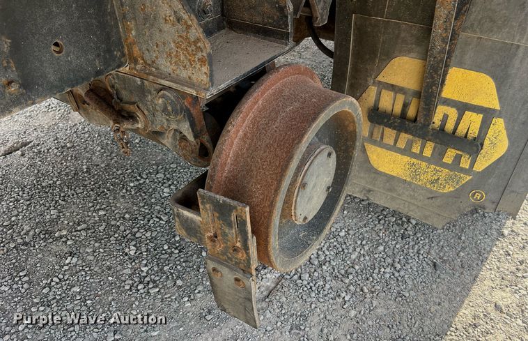 image for item NI9057 1990 Ford F800  crane truck