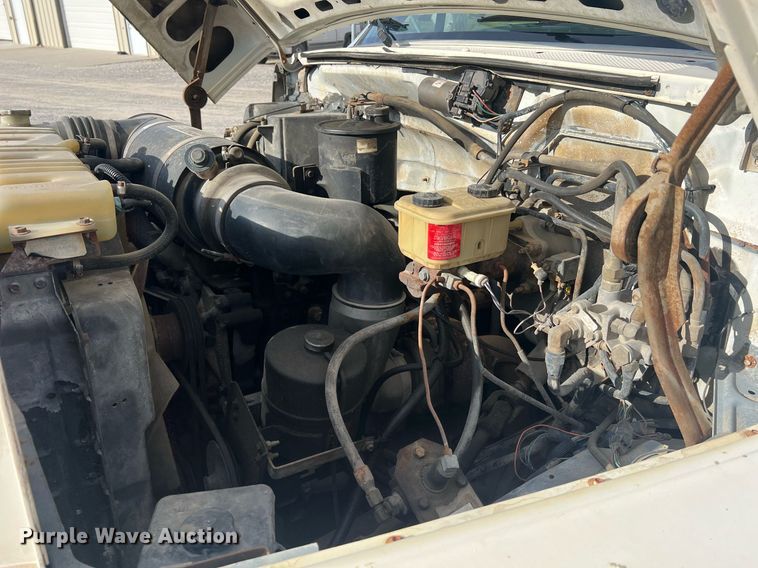 image for item NI9057 1990 Ford F800  crane truck