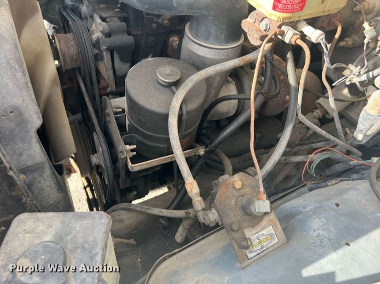 image for item NI9057 1990 Ford F800  crane truck