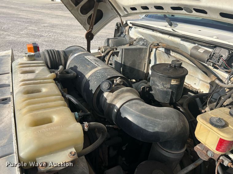 image for item NI9057 1990 Ford F800  crane truck