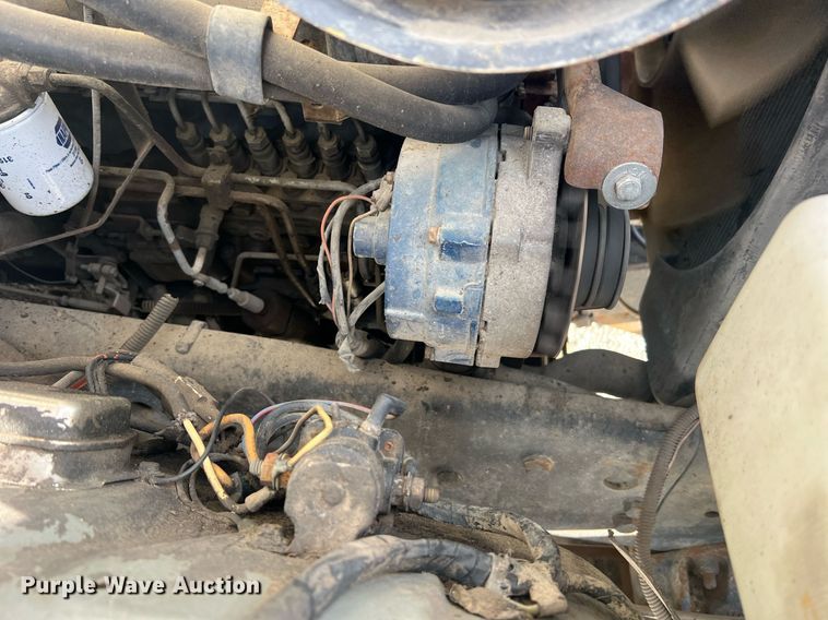 image for item NI9057 1990 Ford F800  crane truck