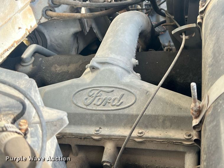 image for item NI9057 1990 Ford F800  crane truck