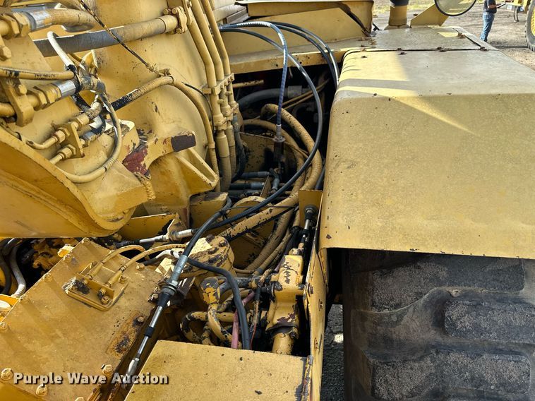 image for item NP9667 1978 Caterpillar 613B  elevating scraper