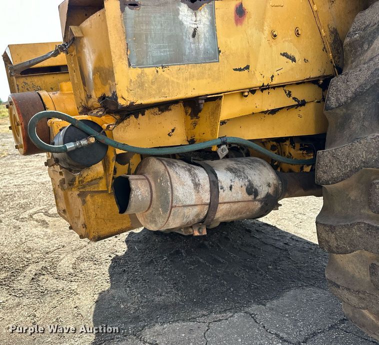 image for item NP9667 1978 Caterpillar 613B  elevating scraper