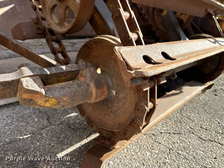 image for item NP9667 1978 Caterpillar 613B  elevating scraper