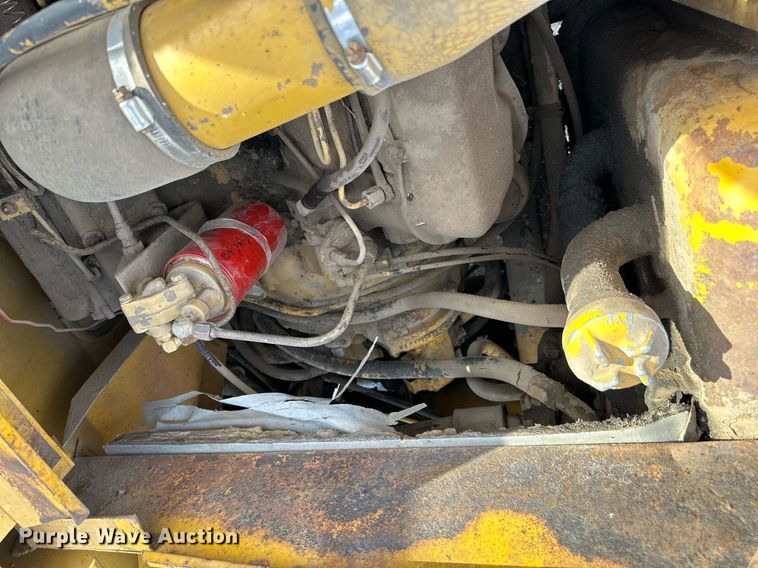 image for item NP9667 1978 Caterpillar 613B  elevating scraper