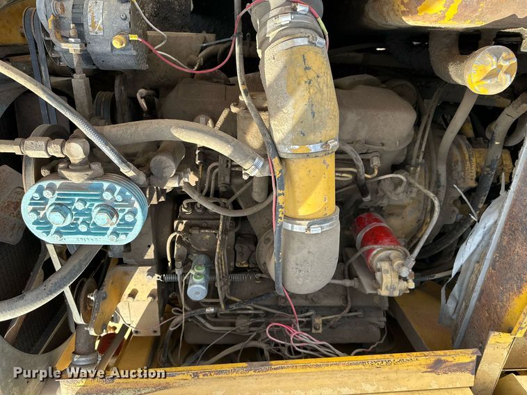 image for item NP9667 1978 Caterpillar 613B  elevating scraper