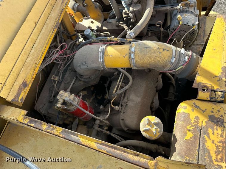 image for item NP9667 1978 Caterpillar 613B  elevating scraper