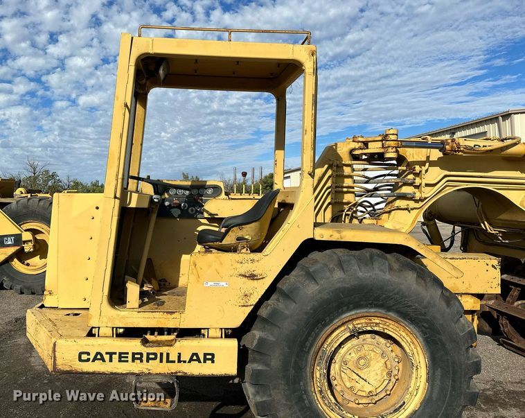 image for item NP9667 1978 Caterpillar 613B  elevating scraper