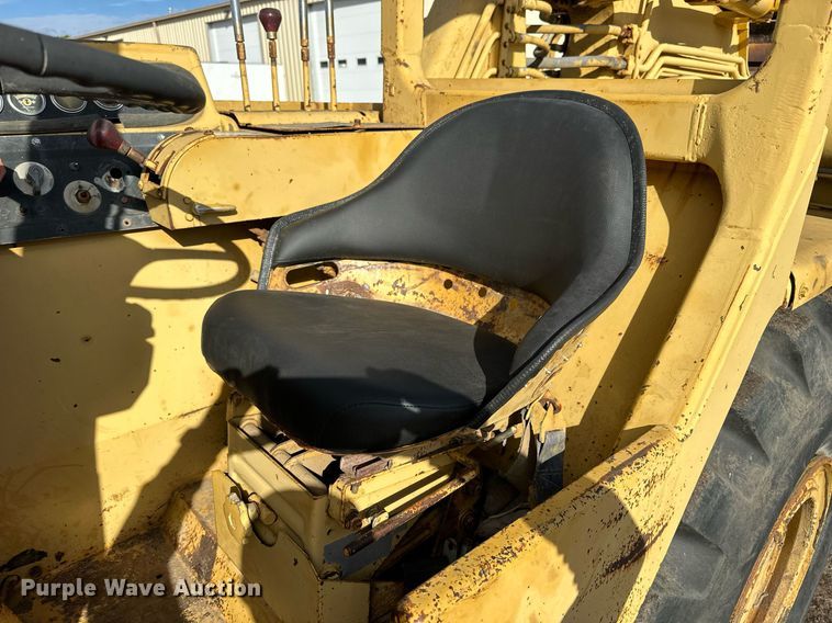 image for item NP9667 1978 Caterpillar 613B  elevating scraper