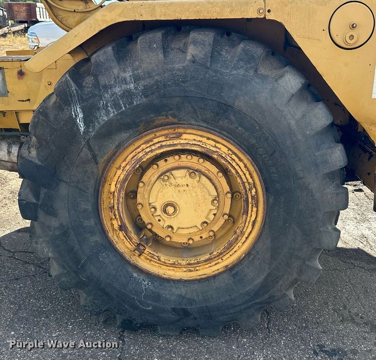 image for item NP9667 1978 Caterpillar 613B  elevating scraper