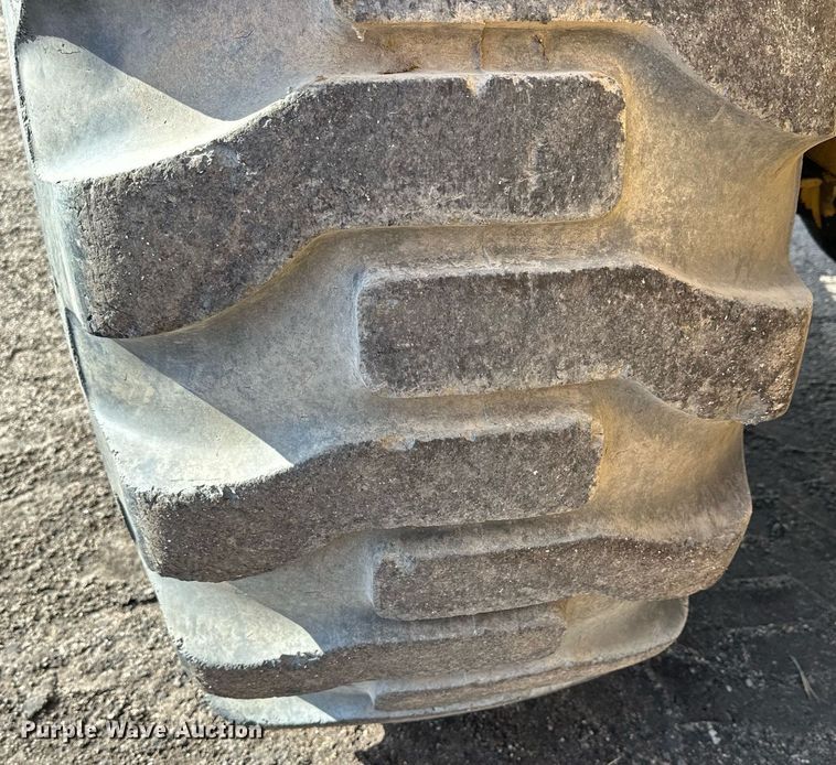 image for item NP9667 1978 Caterpillar 613B  elevating scraper