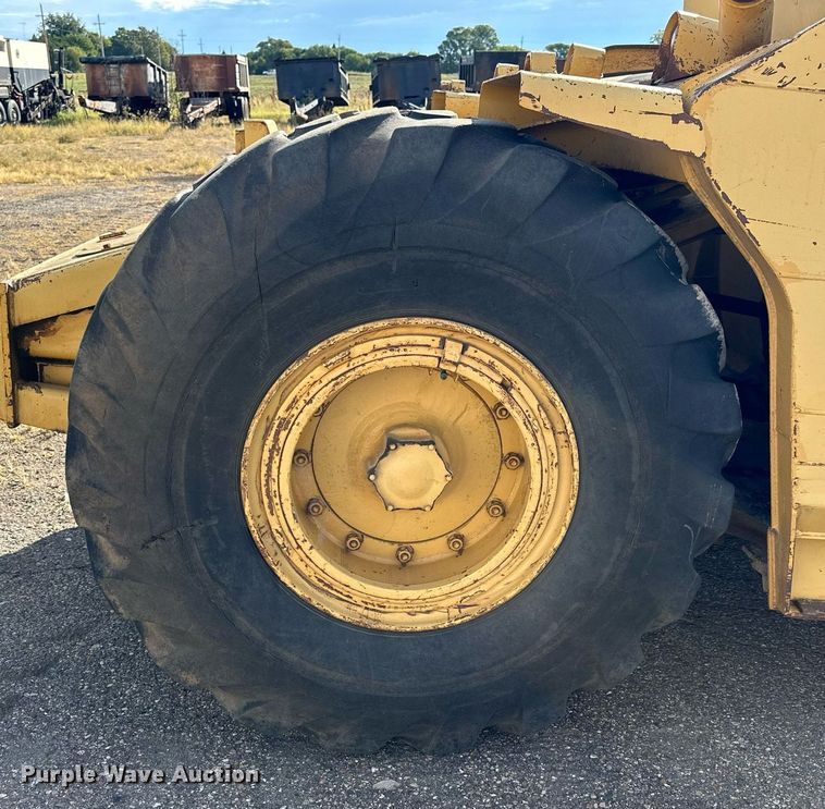 image for item NP9667 1978 Caterpillar 613B  elevating scraper