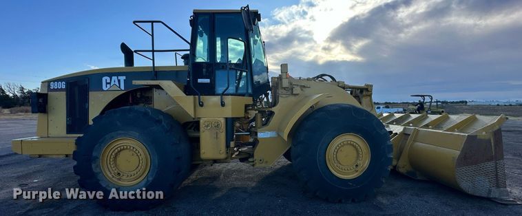 image for item NP9669 1996 Caterpillar 980G  wheel loader