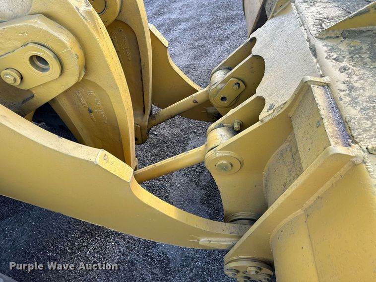image for item NP9669 1996 Caterpillar 980G  wheel loader