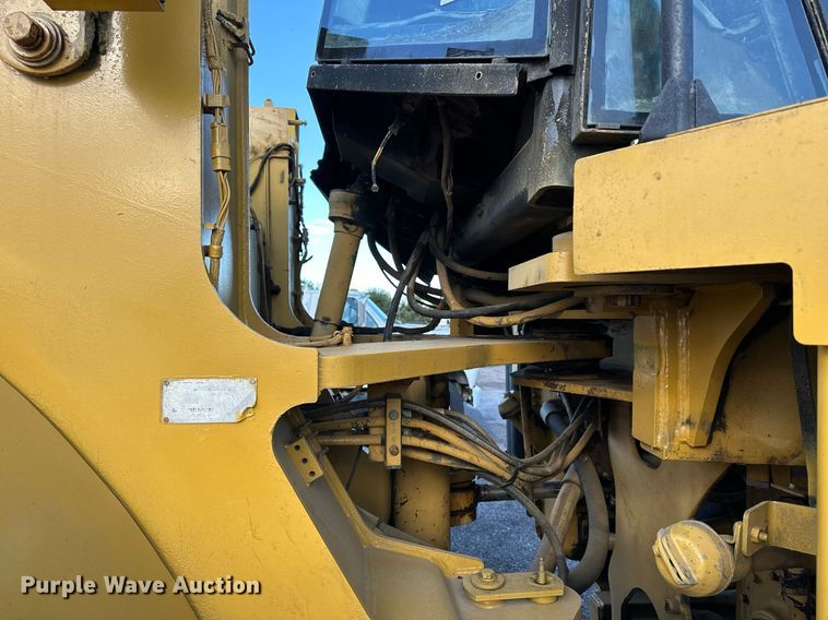 image for item NP9669 1996 Caterpillar 980G  wheel loader