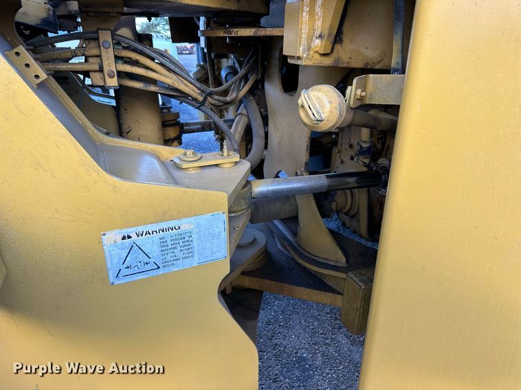 image for item NP9669 1996 Caterpillar 980G  wheel loader