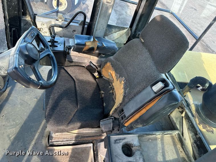 image for item NP9669 1996 Caterpillar 980G  wheel loader