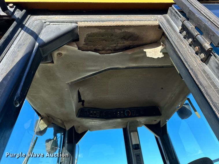 image for item NP9669 1996 Caterpillar 980G  wheel loader