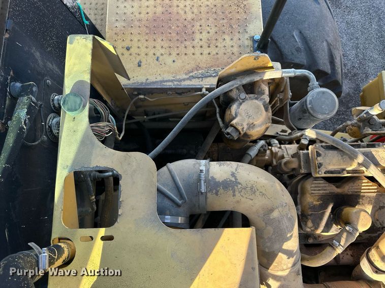 image for item NP9669 1996 Caterpillar 980G  wheel loader