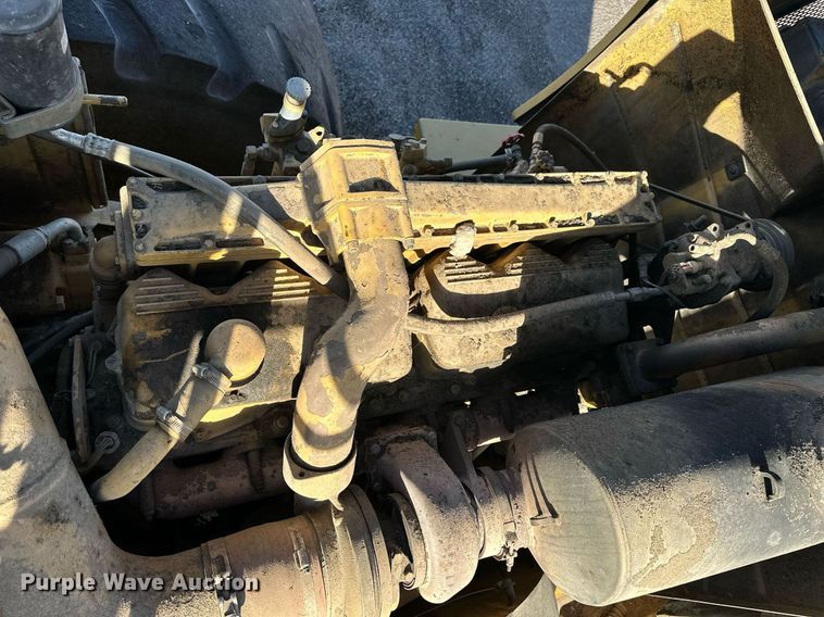 image for item NP9669 1996 Caterpillar 980G  wheel loader