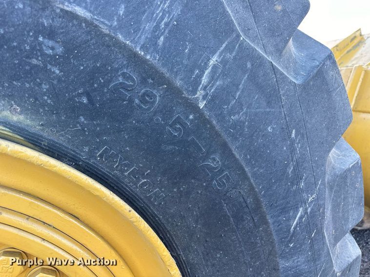 image for item NP9669 1996 Caterpillar 980G  wheel loader