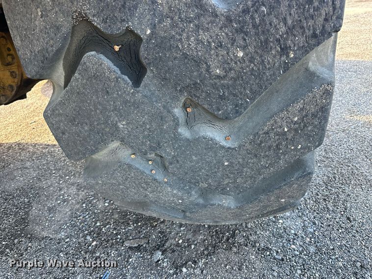 image for item NP9669 1996 Caterpillar 980G  wheel loader