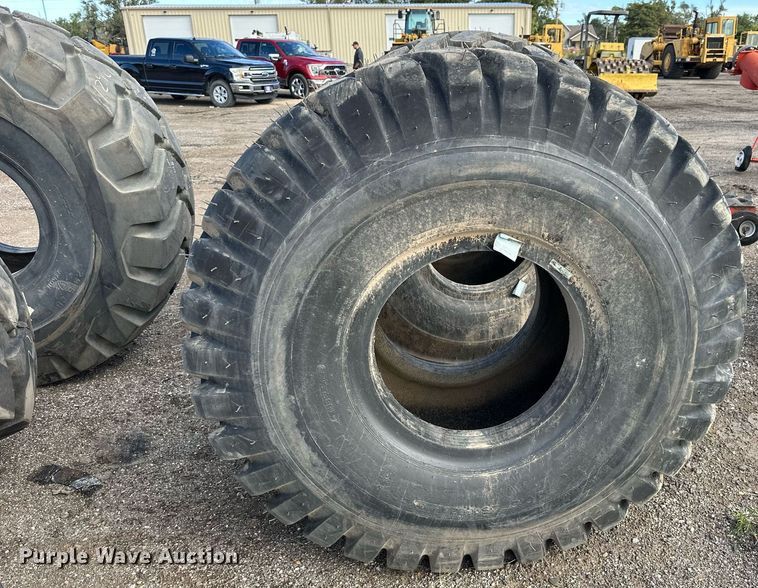 image for item NP9672 (2) tires