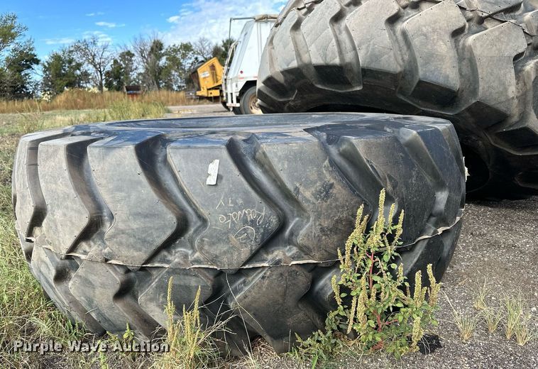 image for item NP9673 (3) Firestone 29.5-25 tires