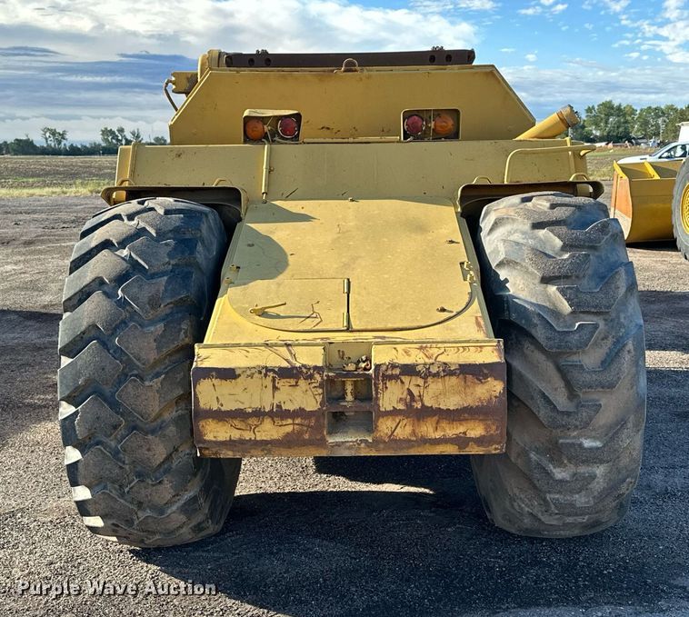 image for item NP9675 1989 Caterpillar 613C  elevating scraper