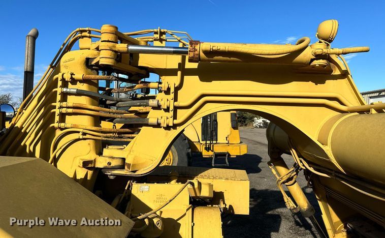 image for item NP9675 1989 Caterpillar 613C  elevating scraper