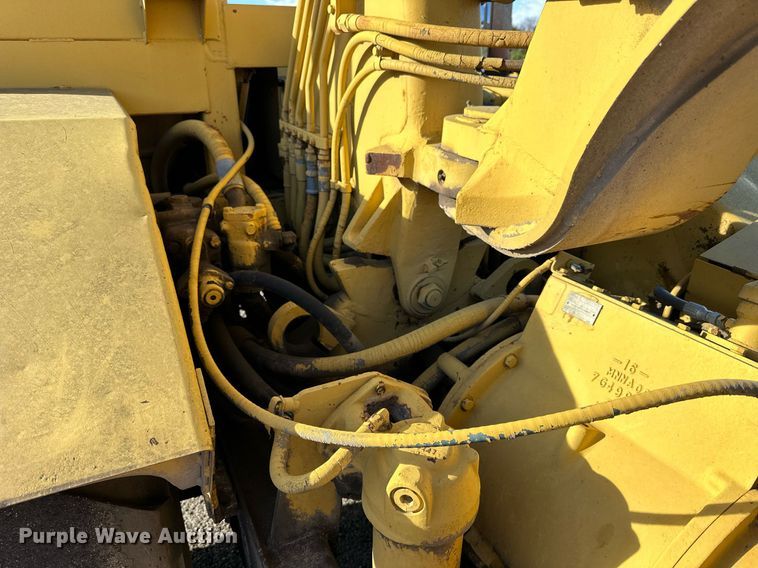 image for item NP9675 1989 Caterpillar 613C  elevating scraper